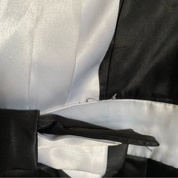 Rozeti Black and White Strappy Top with Bow Tuxedo - Picture 4 of 6